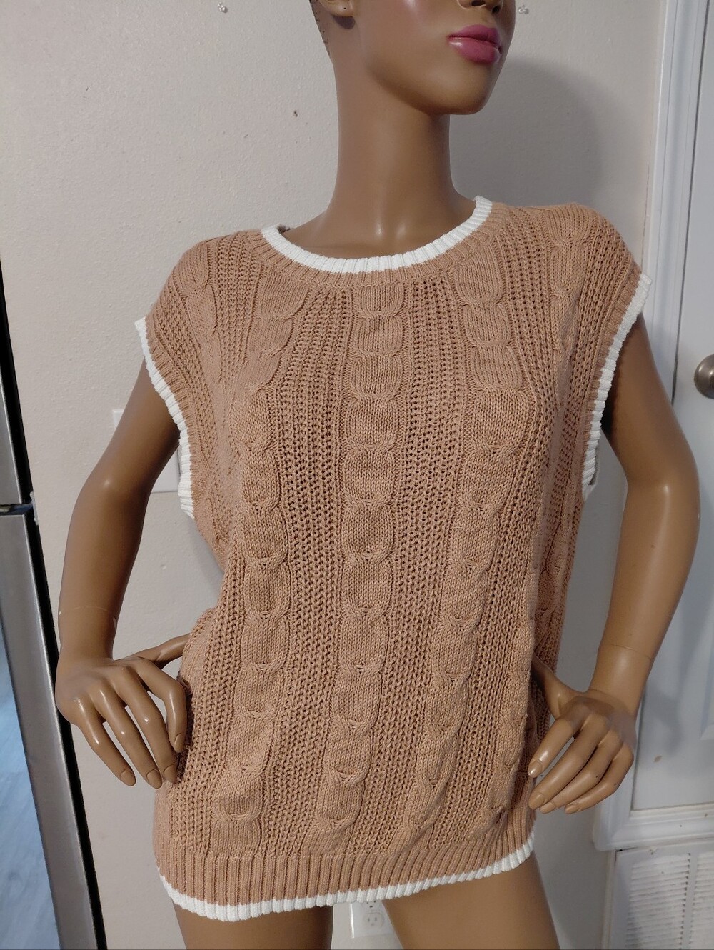 Women's Cable Knit Sleeveless Sweater in Tan with White Trim